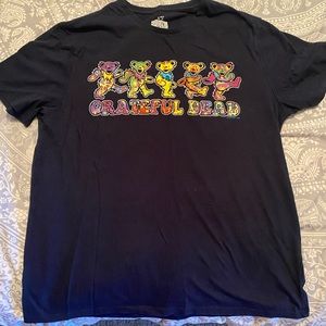 Grateful Dead graphic shirt